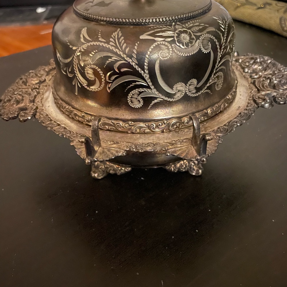 Beautiful Antique C 1850 -  1900 Meriden B Company Butter Dish - Picture 4 of 8